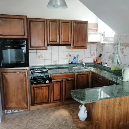 Eldo Apartman * 哈拉霍夫